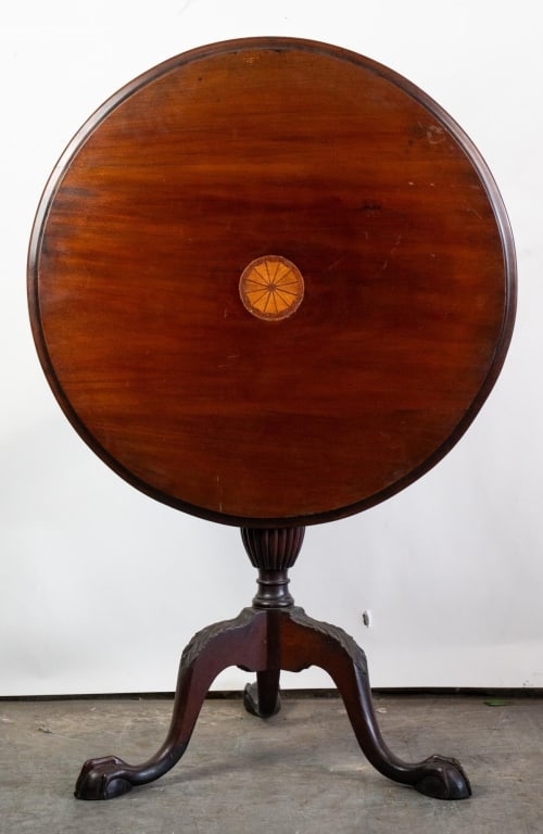 AMERICAN ANTIQUE TILT-TOP TEA TABLE (1 of 7)