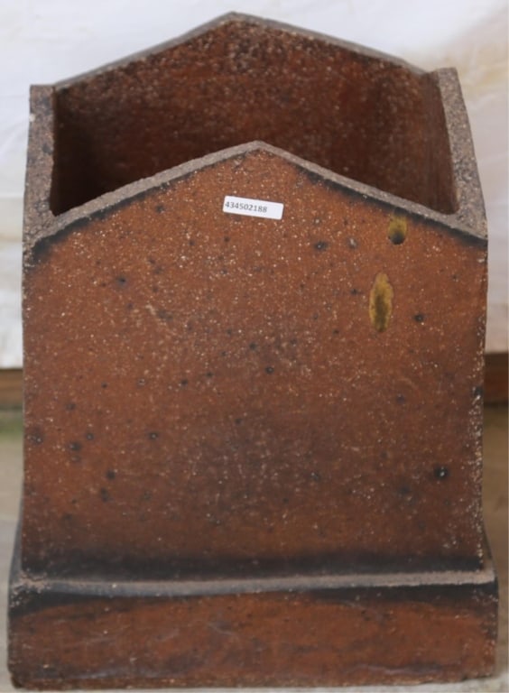 ENGLISH TERRACOTTA CHIMNEY TOP (1 of 3)