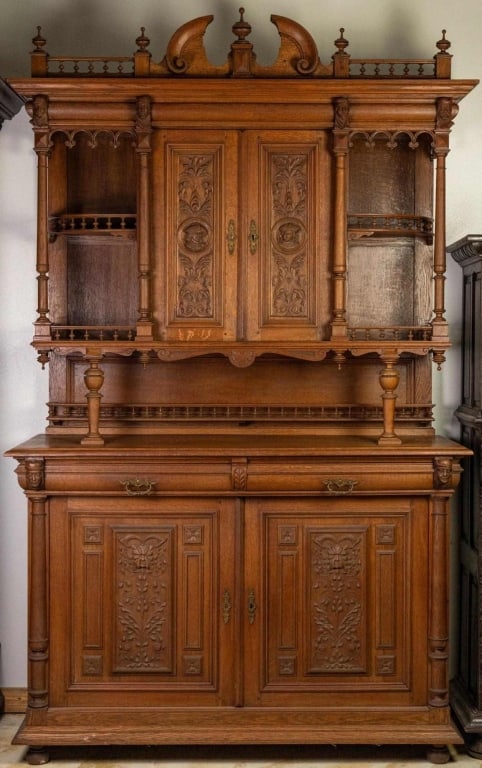 FRENCH RENAISSANCE STYLE OAK BUFFET (1 of 7)