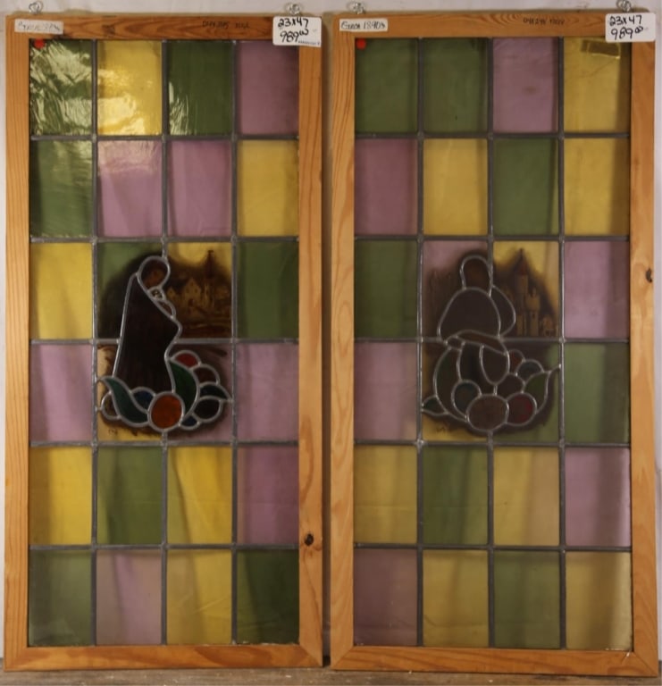 PAIR OF ANTIQUE FRENCH REVERSED PAINTED STAINED GL (1 of 4)