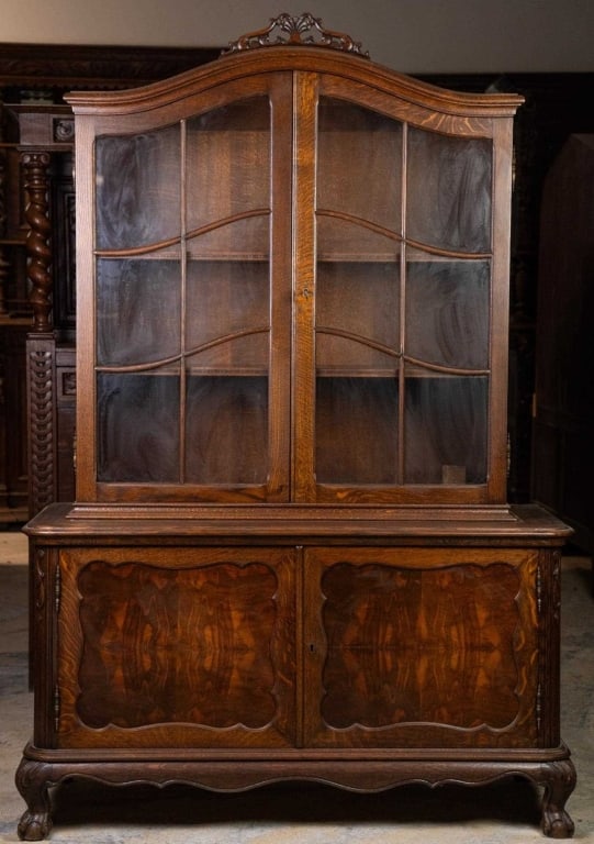 FRENCH CHIPPENDALE STYLE OAK VITRINE (1 of 3)