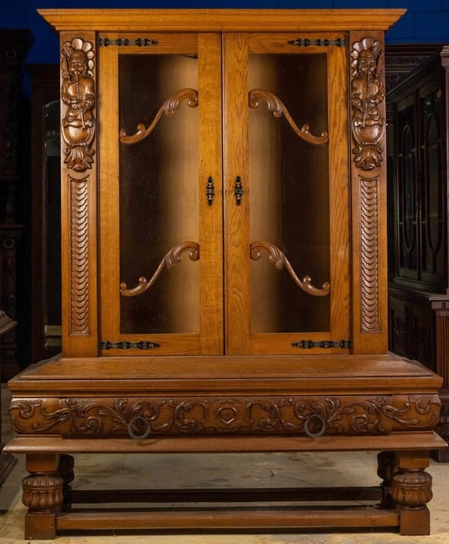 FRENCH RENAISSANCE STYLE CARVED OAK VITRINE CABINE (1 of 4)