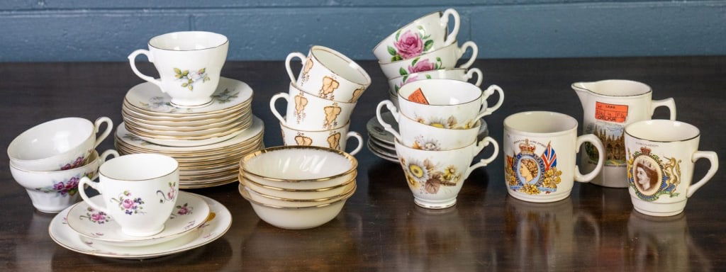 43PC ASSORTED CHINA GROUPING (1 of 8)