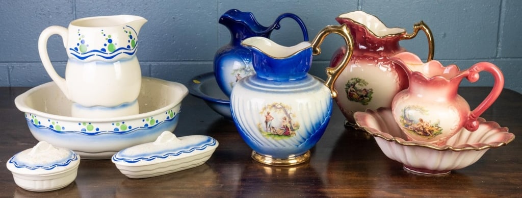 THREE VINTAGE WASH SETS AND TWO PITCHERS (1 of 5)