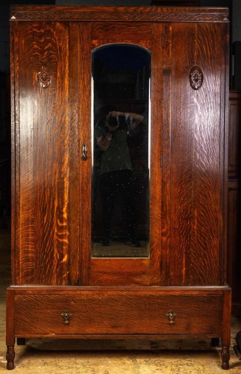 ENGLISH OAK MIRRORED WARDROBE (1 of 4)