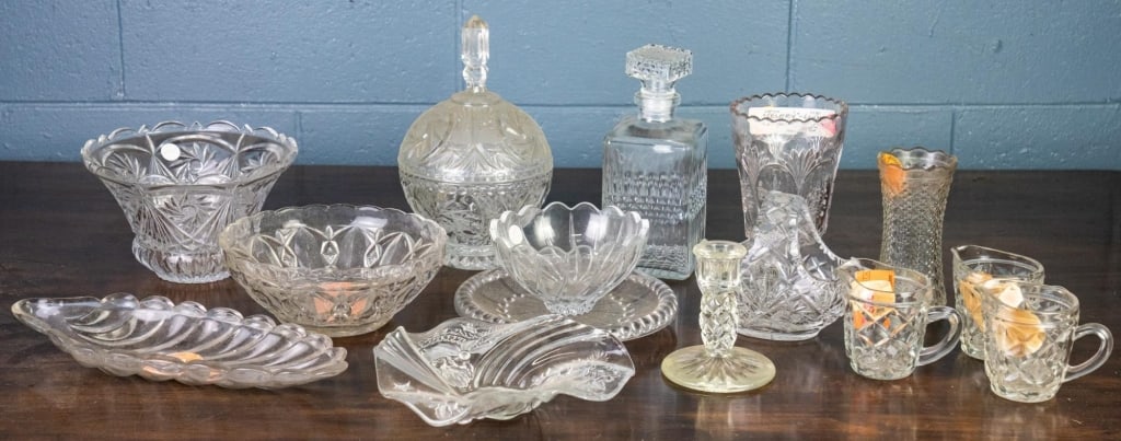 15 AMERICAN PRESSED GLASS ARTICLES (1 of 6)