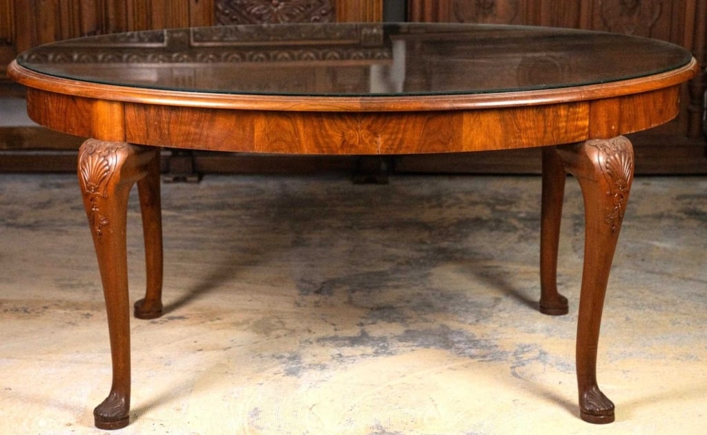 FRENCH CHIPPENDALE STYLE WALNUT DINING TABLE (1 of 3)