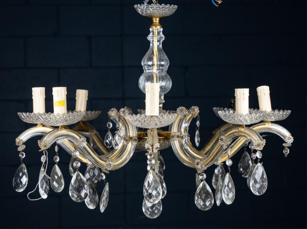 VENETIAN STYLE 8-LIGHT CHANDELIER (1 of 3)