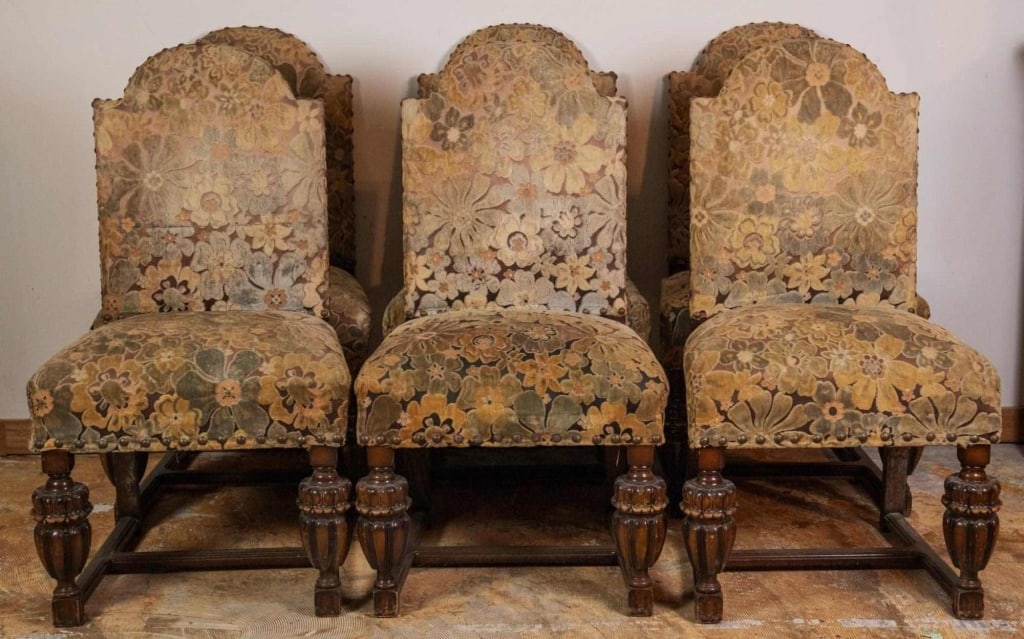 SET OF 6 JACOBEAN REVIVAL STYLE OAK DINING CHAIRS (1 of 4)