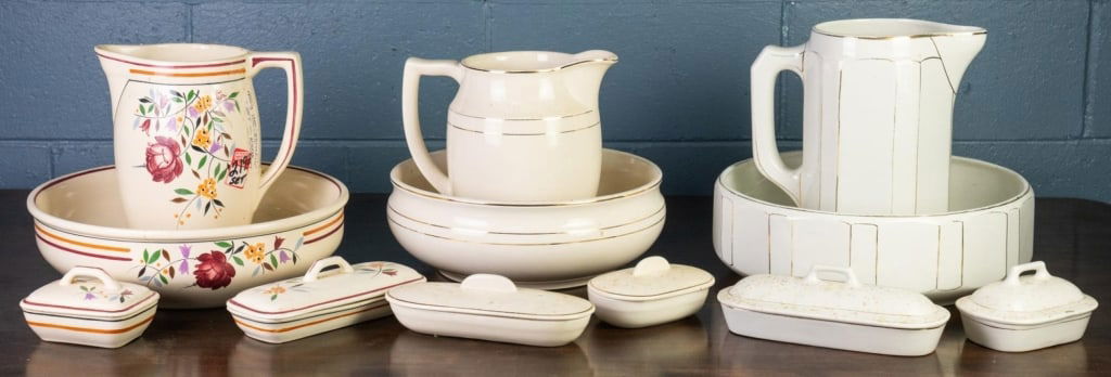 THREE VINTAGE WASH SETS AND TWO PITCHERS (1 of 5)