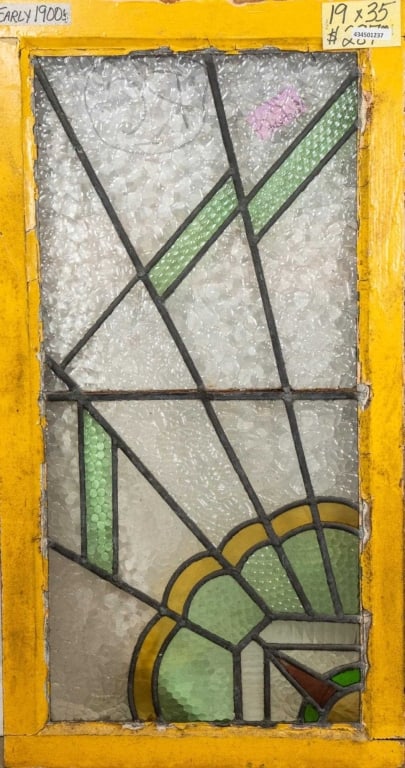 ENGLISH STAINED GLASS PANEL (1 of 4)
