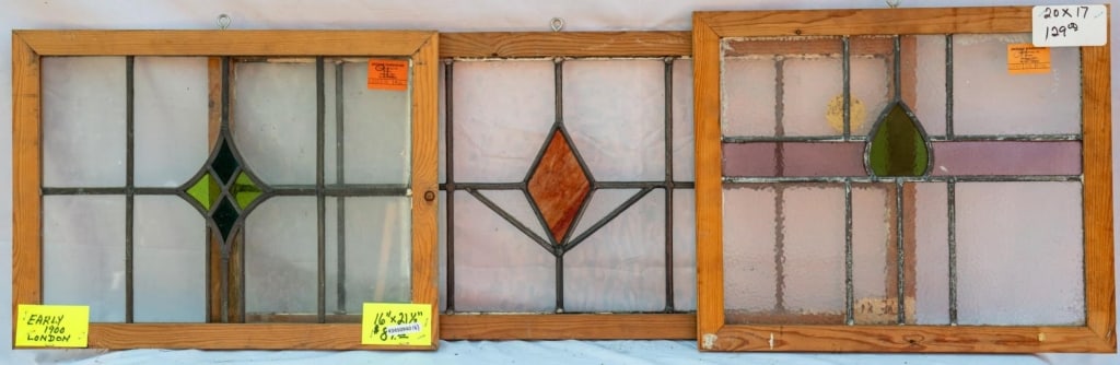 THREE ENGLISH ART DECO STAINED GLASS PANELS (1 of 3)