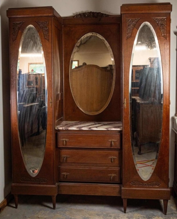 MONUMENTAL FRENCH ART NOUVEAU DRESSING VALET (1 of 5)