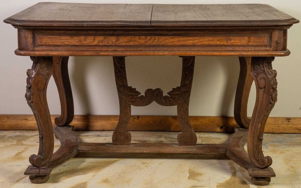 FRENCH CARVED OAK BREAKFAST TABLE (1 of 4)