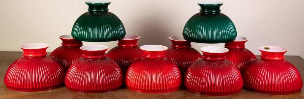 11 SHERWOOD RIBBED GLASS LAMP SHADES: 11 Sherwood ribbed glass lamp shades, including 9 red and 2 green. Disclaimer: This is an online court ordered bankruptcy sale. Participating bidders must have a credit card on file with Live Auctione