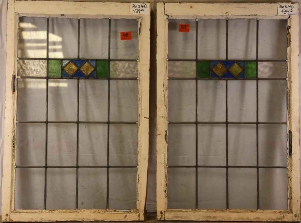 PAIR OF ANTIQUE ENGLISH STAINED GLASS PANEL (1 of 5)