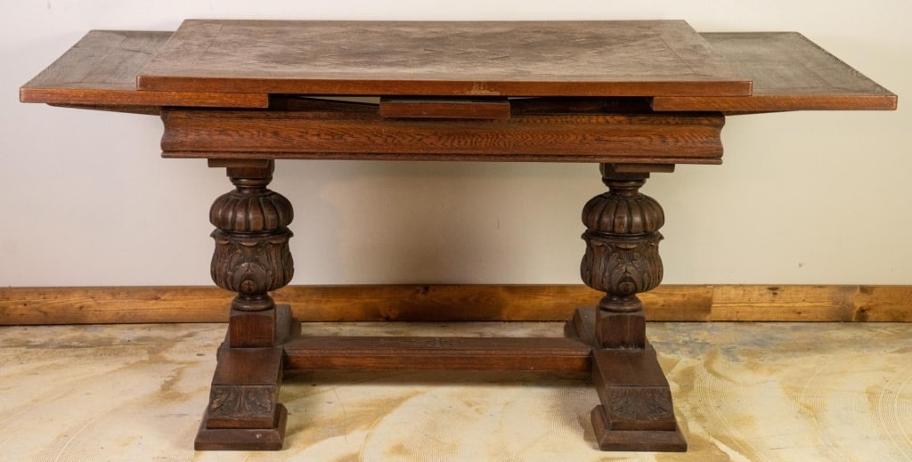 ENGLISH JACOBEAN STYLE DRAW LEAF DINING TABLE (1 of 4)