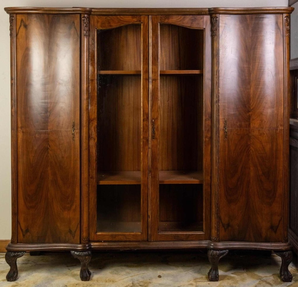 FRENCH CHIPPENDALE STYLE VITRINE ARMOIRE (1 of 5)