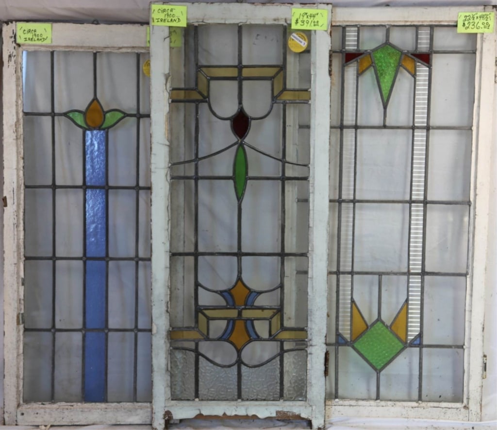 THREE CONTINENTAL ART DECO STAINED GLASS PANELS (1 of 5)
