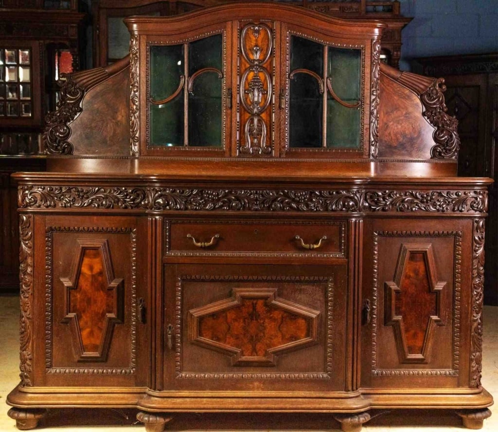 IMPORTANT FRENCH WALNUT CARVED BUFFET VINTRINE (1 of 5)
