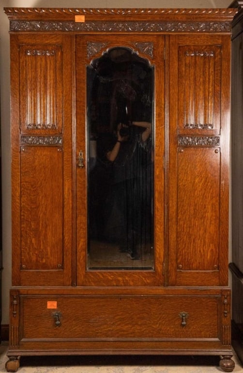 FRENCH ART NOUVEAU OAK ARMOIRE (1 of 5)