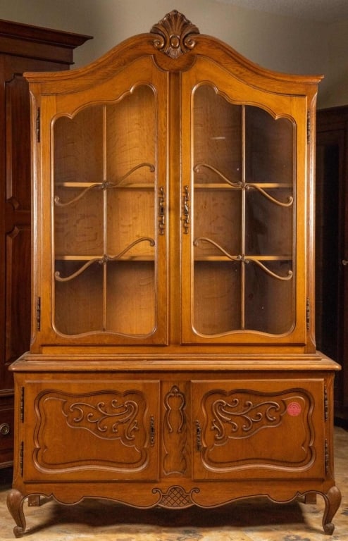 FRENCH OAK VITRINE (1 of 4)