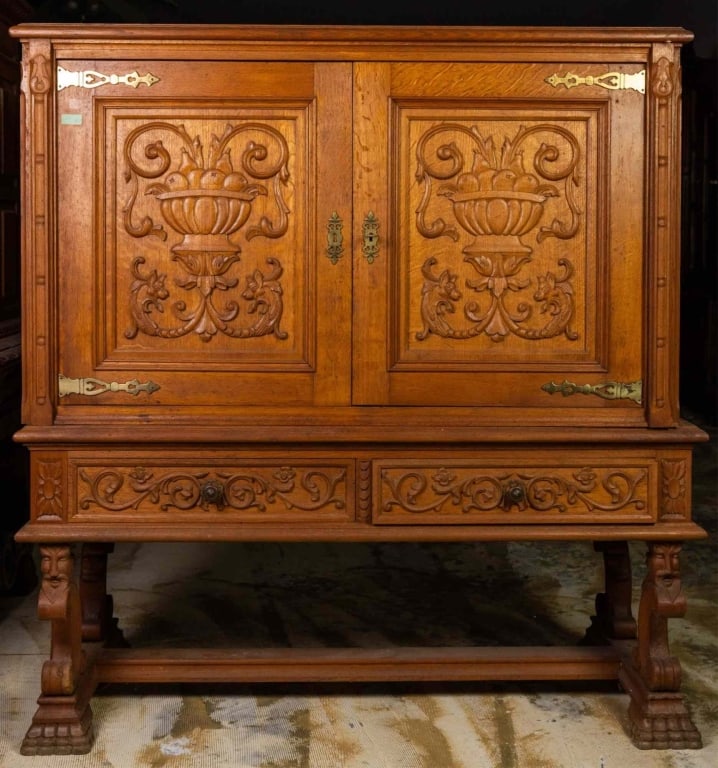 FRENCH CARVED OAK LINEN PRESS (1 of 4)