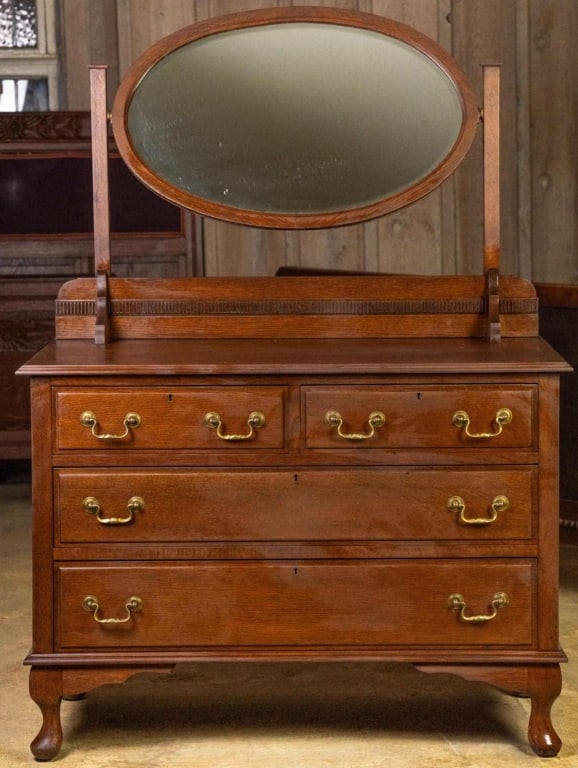 ENGLISH QUEEN ANNE STYLE MIRRORED VANITY (1 of 3)