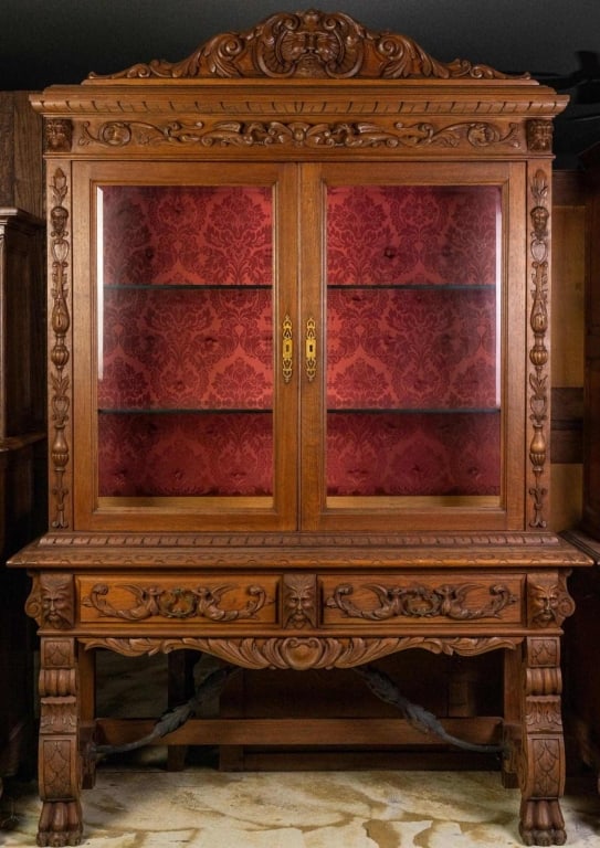 FRENCH RENAISSANCE STYLE OAK VITRINE CABINET (1 of 4)