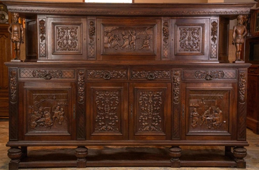 FRENCH RENAISSANCE REVIVAL CARVED OAK SIDEBOARD (1 of 6)