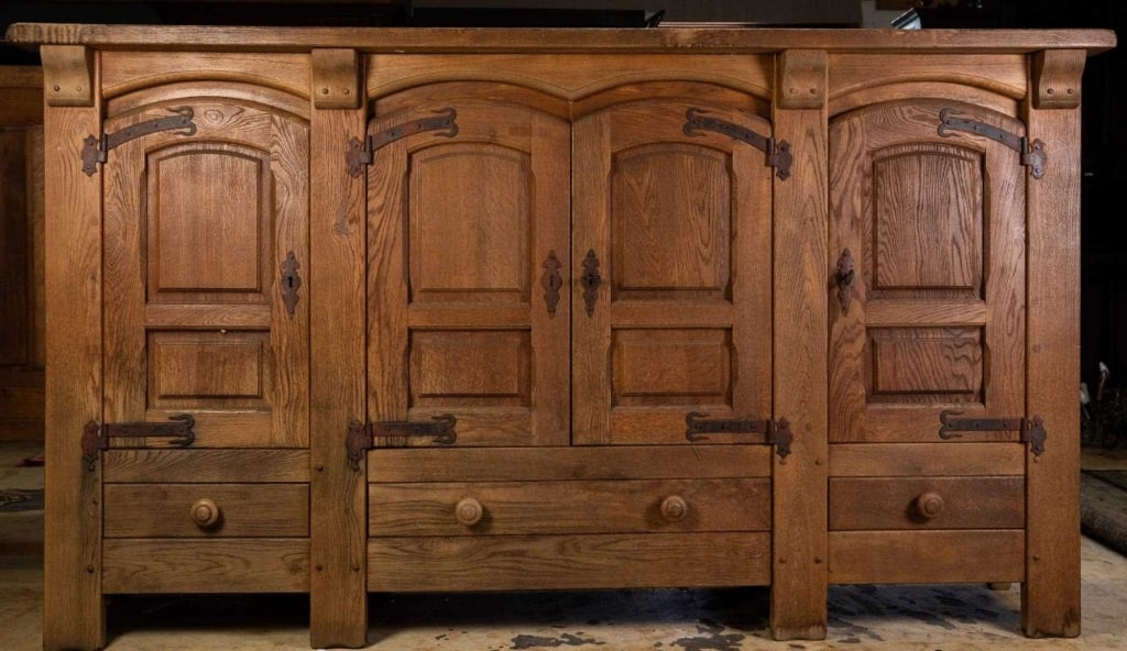MONUMENTAL MISSION STYLE OAK HIGHBOARD (1 of 4)