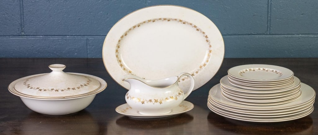 21PC ROYAL DULTON CITADEL CHINA SET (1 of 3)