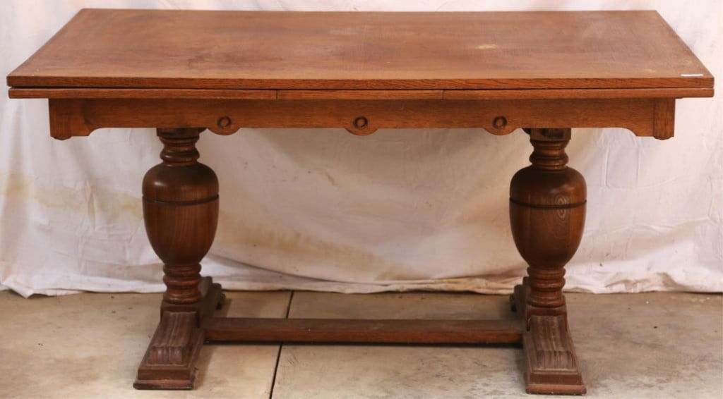 ENGLISH JACOBEAN STYLE OAK PUB TABLE (1 of 5)