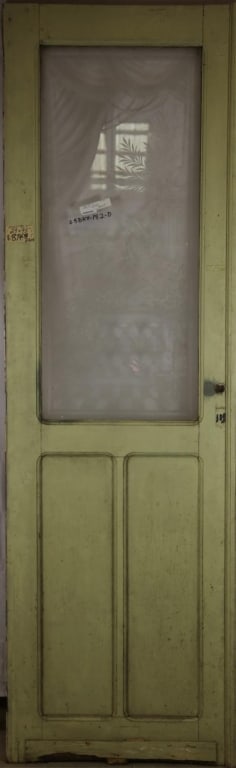 19TH C. FRENCH ETCHED GLASS DOOR: French, 19th century. Etched glass door with peacock in a palace scene and river on the back. Approximate dimensions: h. 95", w. 29" Disclaimer: This is an online court ordered bankruptcy sale. Partic