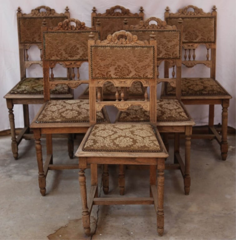SET OF 5 FRENCH OAK DINING CHAIRS (1 of 3)
