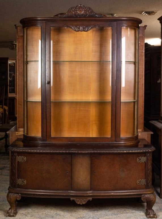 FRENCH CHIPPENDALE STYLE CARVED VITRINE (1 of 3)