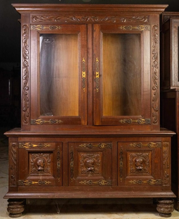 FRENCH RENAISSANCE STYLE OAK VITRINE (1 of 5)