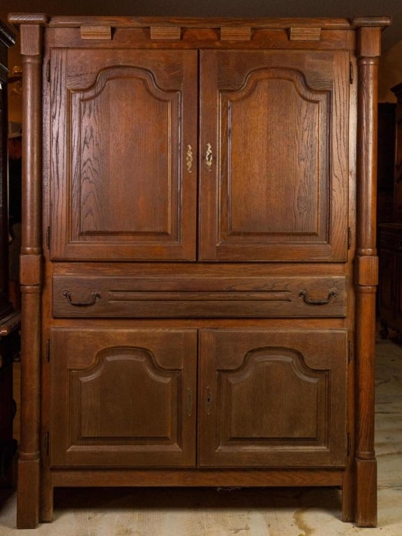 FRENCH OAK LINEN PRESS (1 of 3)
