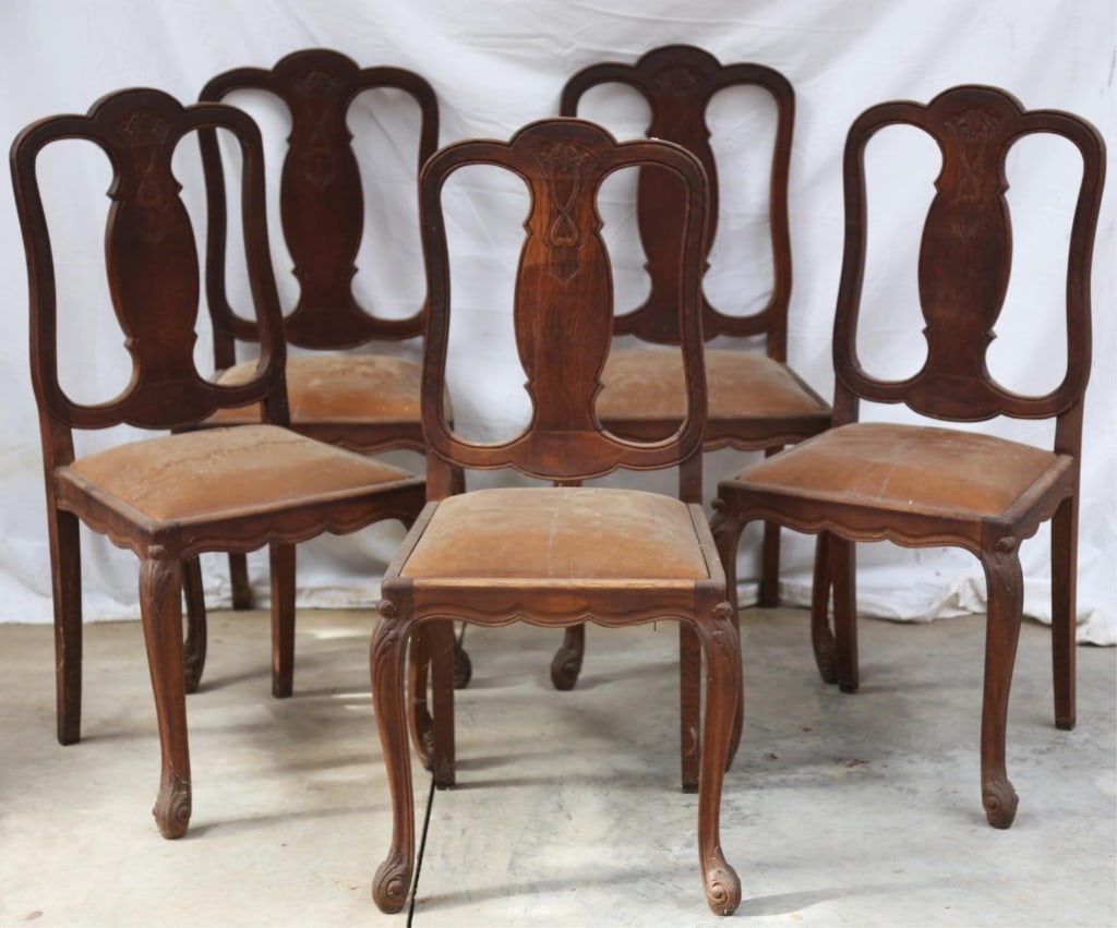SET OF 5 FRENCH OAK DINING CHAIRS (1 of 4)