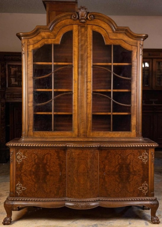 ENGLISH CHIPPENDALE STYLE BURL WALNUT VITRINE CABI (1 of 5)