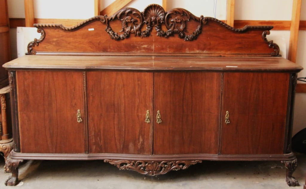 MONUMENTAL ENGLISH CHIPPENDALE STYLE SIDEBOARD (1 of 4)