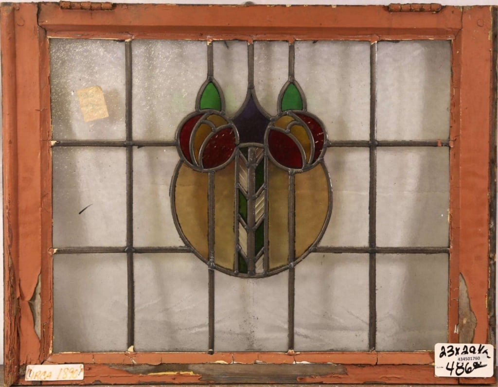 ANTIQUE ENGLISH STAINED GLASS PANEL: Antique English stained glass panel with floral and geometrical medallion. Approximate dimensions: h. 20.5", w. 23" Disclaimer: This is an online court ordered bankruptcy sale. Participating bidders m