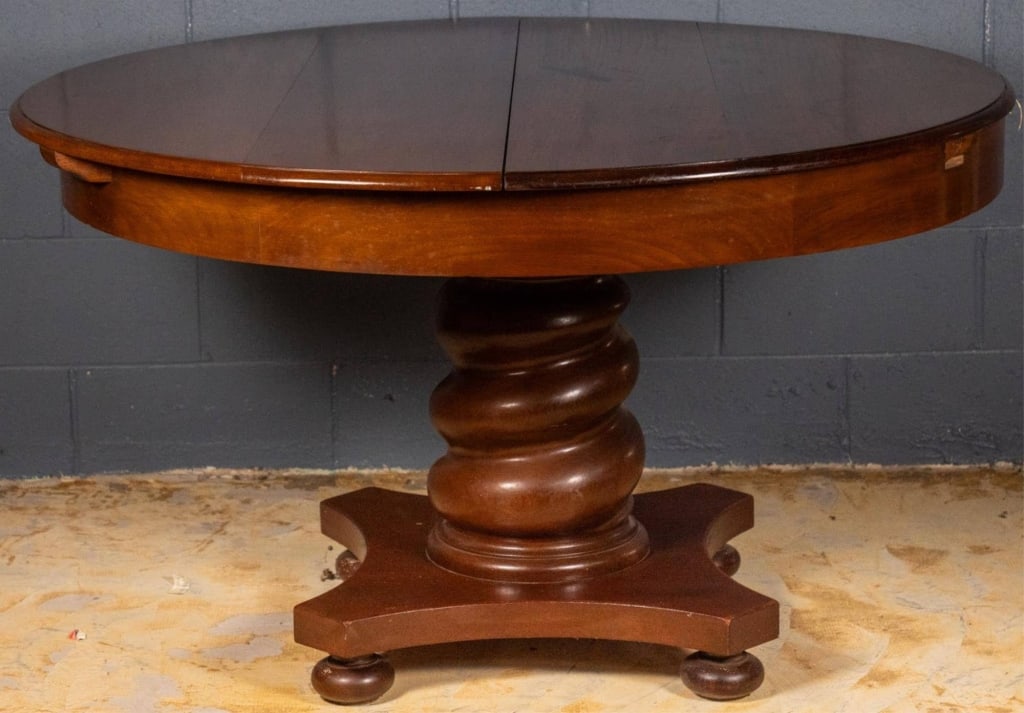 ENGLISH MAHOGANY EXPANDABLE DINING TABLE (1 of 4)
