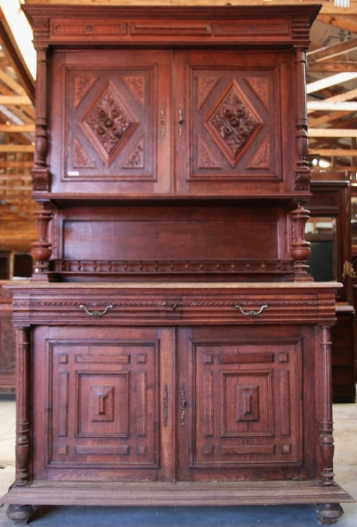 FRENCH RENAISSANCE STYLE HUNT CUPBOARD (1 of 8)