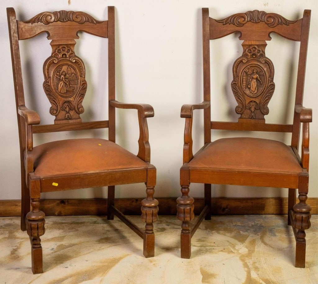 PAIR OF FRENCH RENAISSANCE STYLE OAK CHAIRS (1 of 5)