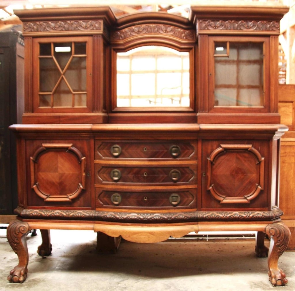 FRENCH CHIPPENDALE STYLE VITRINE BUFFET (1 of 6)