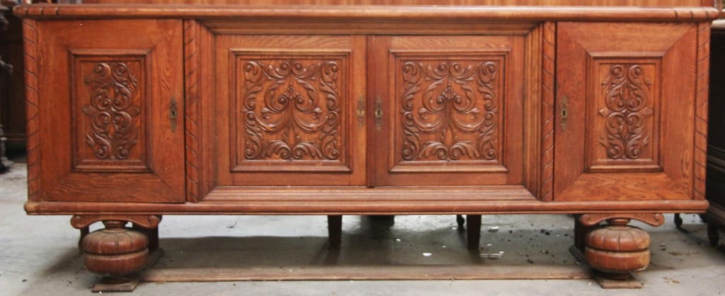 FLEMISH RENAISSANCE STYLE OAK SIDEBOARD (1 of 4)