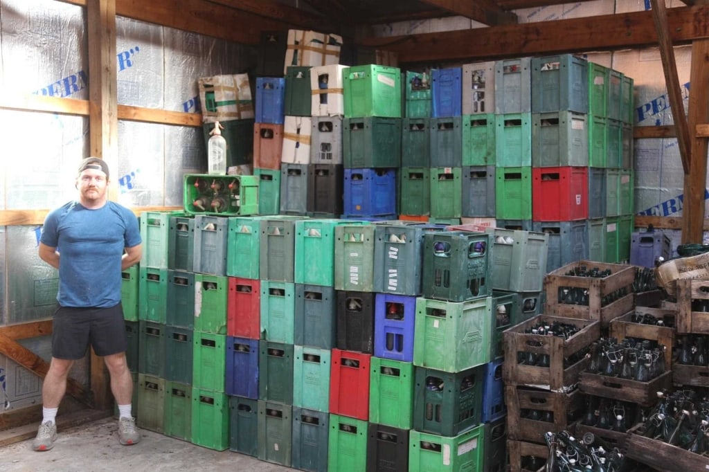 30 CASES OF ANTIQUE CONTINENTAL SELTZER BOTTLES: Thirty cases of antique Continental seltzer bottles. Disclaimer: This is an online court ordered bankruptcy sale. Participating bidders must have a credit card on file with Live Auctioneers. Credit ca