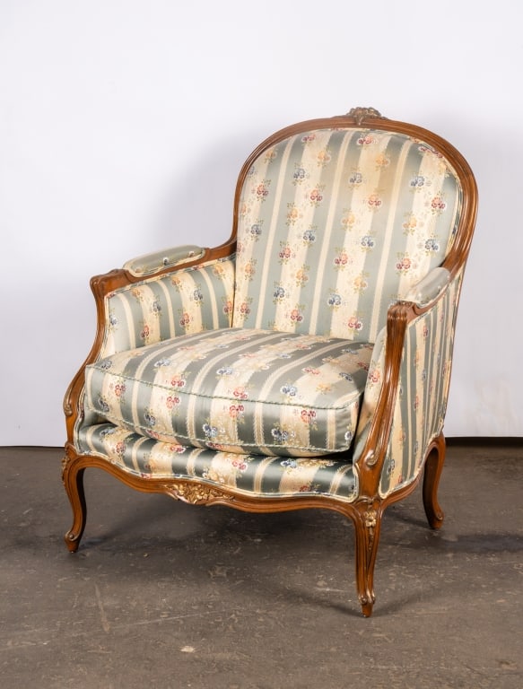 20TH C. LOUIS XV STYLE PAIR OF BERGERE CHAIRS & OT - 3