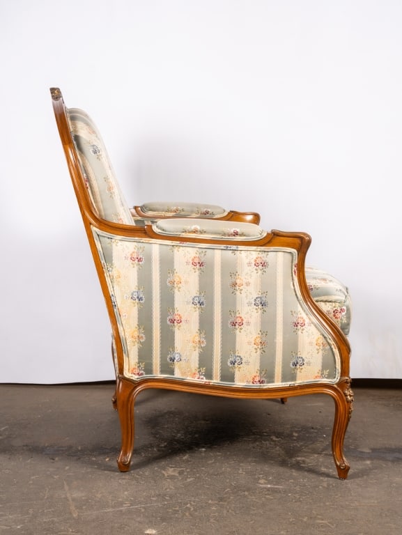 20TH C. LOUIS XV STYLE PAIR OF BERGERE CHAIRS & OT - 6
